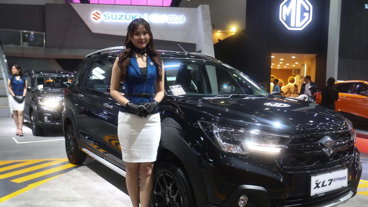 FOTO:  Senyum SPG Hiasi IIMS 2026