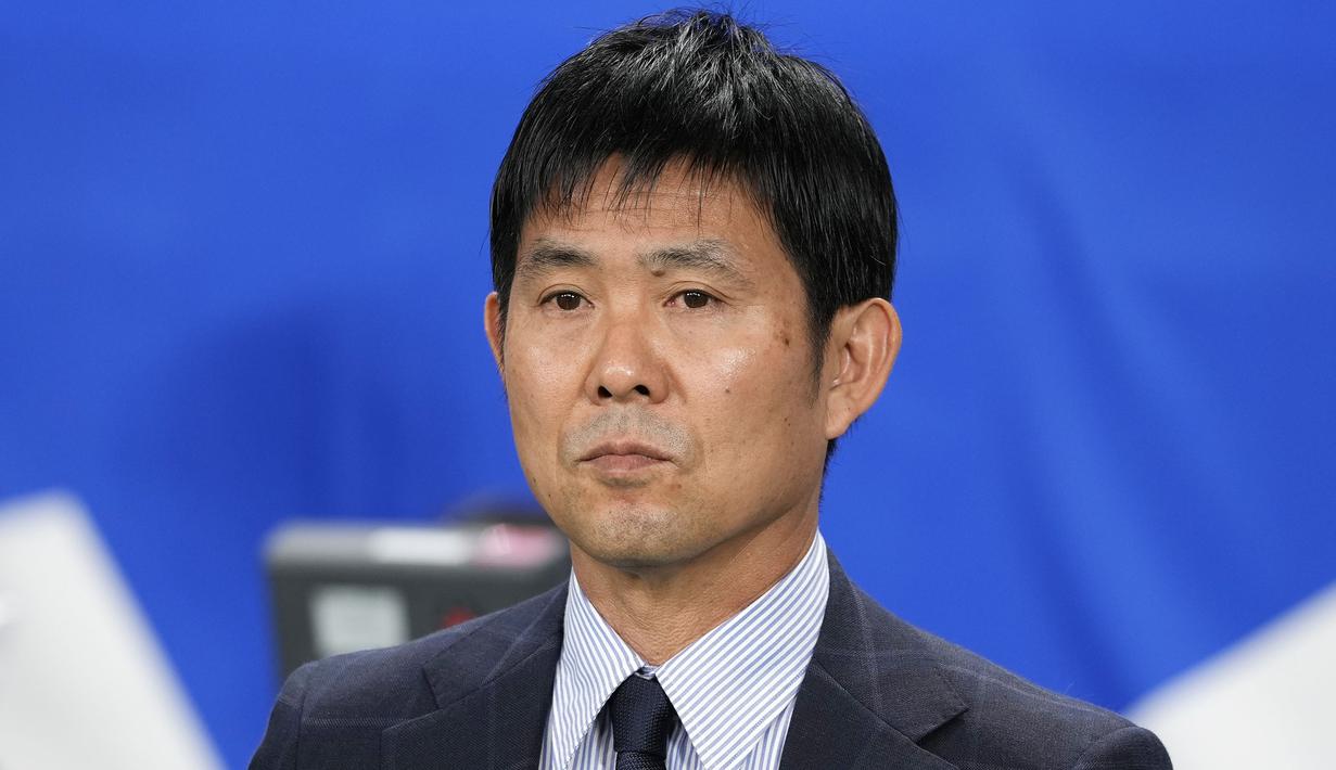 Pelatih Jepang, Hajime Moriyasu saat laga putaran ketiga Grup C Kualifikasi Piala Dunia 2026 melawan China yang berlangsung di Saitama Stadium, Saitama, Jepang, Kamis (05/09/2024) WIB. (AP Photo/Shuji Kajiyama)