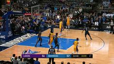 Berita video game recap NBA 2017-2018 antara LA Lakers melawan Dallas Mavericks dengan skor 107-101.
