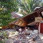 Sejumlah bangunan di Kabupaten Pasaman Barat, Sumatera Barat, dilaporkan rusak akibat gempa beruntun Magnitudo 6,2 dan 5,2 yang terjadi pada Jumat (25/2/2022), pukul 08.39 WIB. (Liputan6.com/ Novia Harlina)