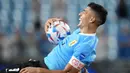 Pemain Uruguay, Luis Suarez merayakan kemenangan timnya atas Kanada pada laga perebutan peringkat ketiga Copa America 2024 di Bank of America Stadium, Charlotte, North Carolina, Minggu (14/07/2024). (AFP/Getty Images/Grant Halverson)