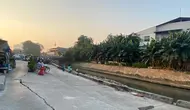 4 Bulan Jalan Amblas di Pulo Gadung Tak Kunjung Diperbaiki