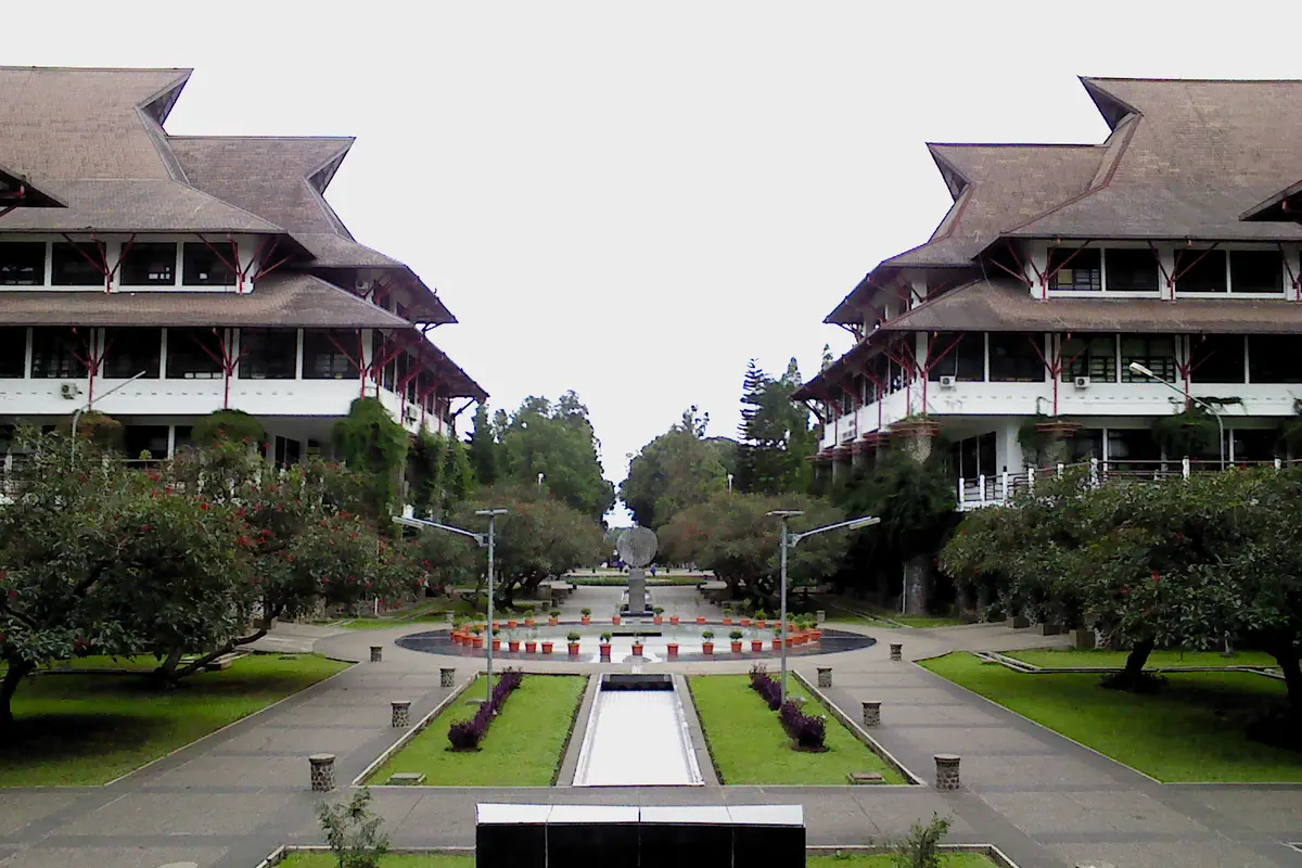 4 Tokoh Sukses Indonesia Ini Pernah Kuliah di Bandung, Lho!