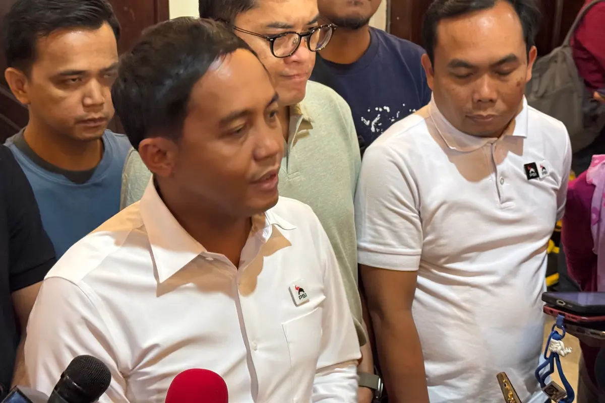 Menteri Kehutanan yang juga Sekretaris Jenderal DPP PSI Raja Juli Antoni, meninjau langsung kesiapan lokasi pelaksanaan Kongres PSI di Solo, Jumat (18/7/2025).