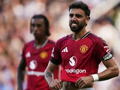 Manchester United memulai musim baru Liga Inggris 2025/2026 dengan hasil buruk. (AP Photo/Dave Thompson)