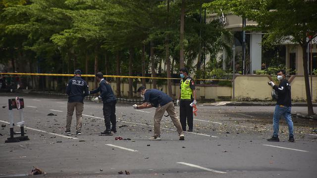 Polisi Amankan Jenazah Terduga Pelaku Bom Bunuh Diri Gereja Katedral Makassar