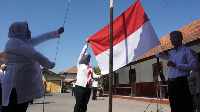 Tuna Netra Gelar Upacara HUT ke-74 RI