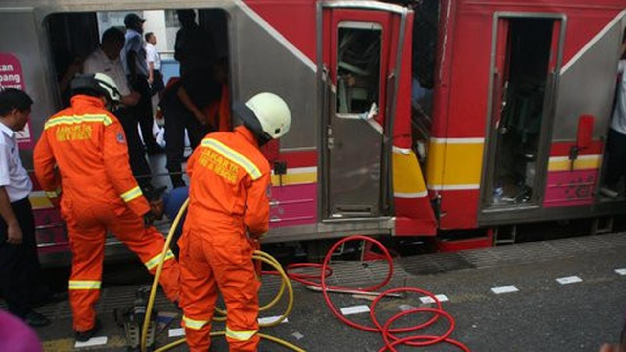 Tabrakan KRL di Juanda, Menteri Jonan sebut tanggung jawab masinis