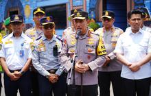Tinjau Terminal Purabaya, Kapolri ke Sopir Bus: Hati-Hati dan Jaga Keselamatan Pemudik