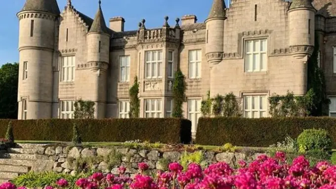 Arti Istana Balmoral Bagi Ratu Elizabeth II