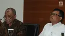Ketua KPK Agus Rahardjo dan Sekretaris Menteri PAN-RB, Dwi Wahyu Atmaji memberikan keterangan terkait banyaknya banyaknya Aparatur Sipil Negara (ASN) dan pejabat daerah yang terjerat kasus korupsi, di Jakarta, Selasa (4/9). (Merdeka.com/Dwi Narwoko)