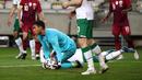 Gavin Bazunu. Kiper Irlandia berusia 20 tahun ini sementara menjadi kiper termahal di bursa transfer musim panas 2022/2023. Ia didatangkan Southampton dari tim U-23 Manchester City dengan nilai transfer 14 juta euro atau setara Rp213 miliar. Bersama tim U-23 Manchester City ia total tampil dalam 14 laga di semua ajang dengan torehan 3 kali clean sheet dan kebobolan 23 gol. (AFP/Peter Kohalmi)