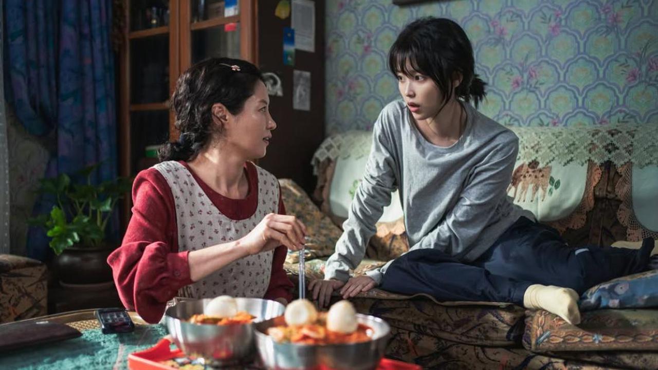 Keren! Drakor 'WHEN LIFE GIVES YOU TANGERINES' Hampir Masuk Semua Kategori Baeksang Arts Awards ke-61