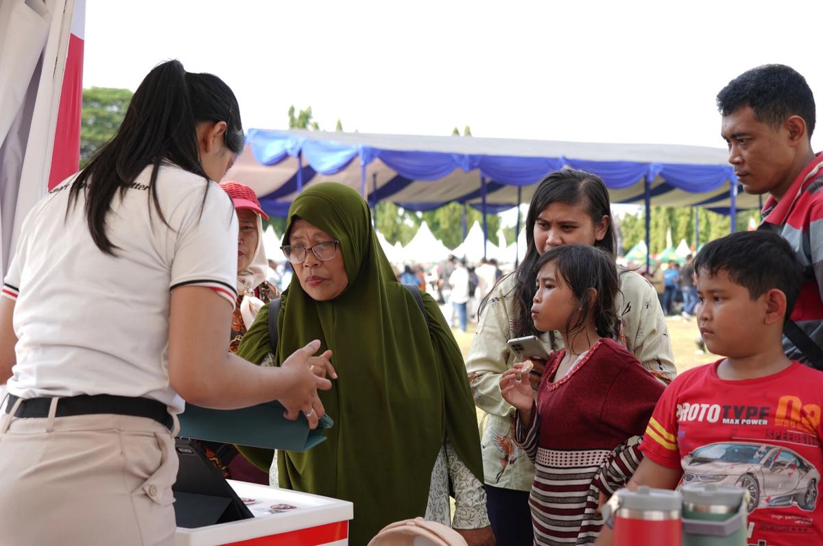FOTO: LRT Jabodebek Dukung Transportasi Publik di Festival IWE 2026