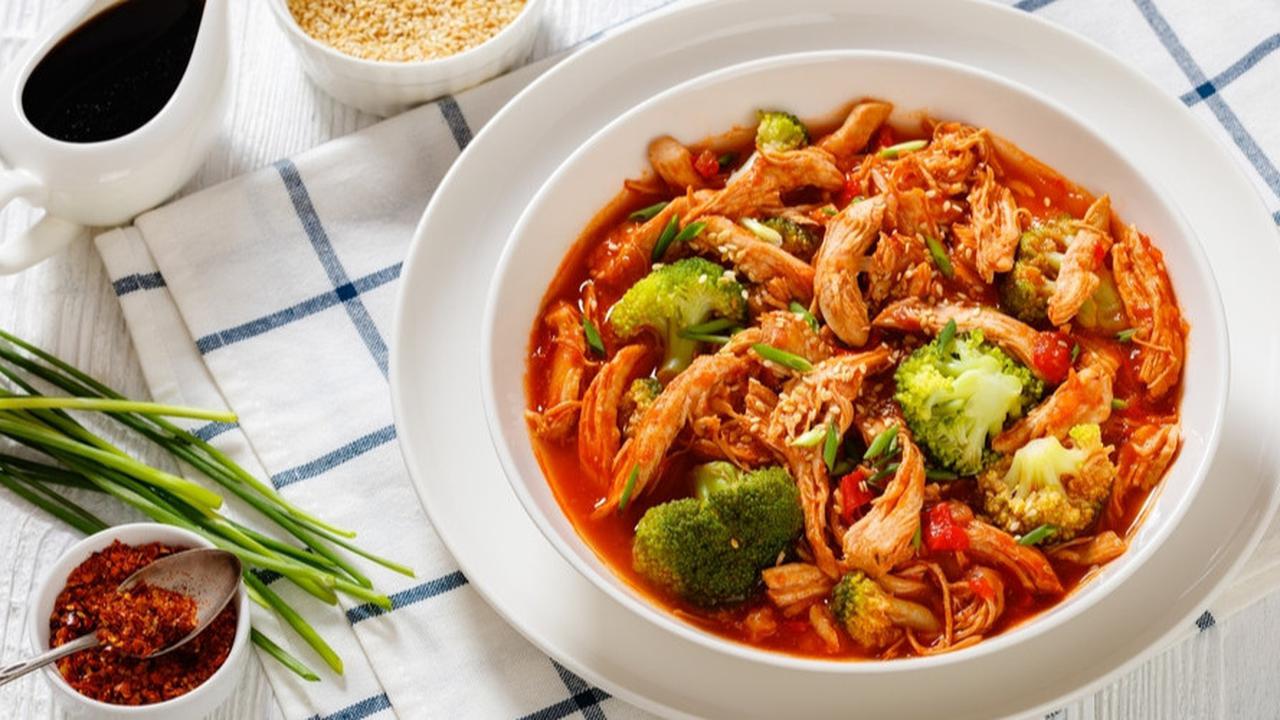 Ini Pilihan Resep Ayam Suwir yang Lezat dan Bikin Nagih