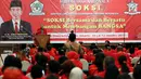 Ketua Dewan Pembina SOKSI Oetojo Oesman memberikan pidato saat Munas SOKSI ke-X di Jakarta (11/10). Selain itu munas ke-X ini beragendakan memilih ketua umum.  (Liputan6.com/JohanTallo)