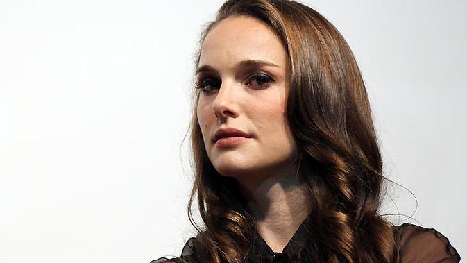 Natalie Portman Akan Perankan Jackie Kennedy Showbiz Liputan6 Com