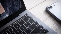 Konsep desain MacBook Pro ini merupakan karya desainer gadget kondang Martin Hajek.