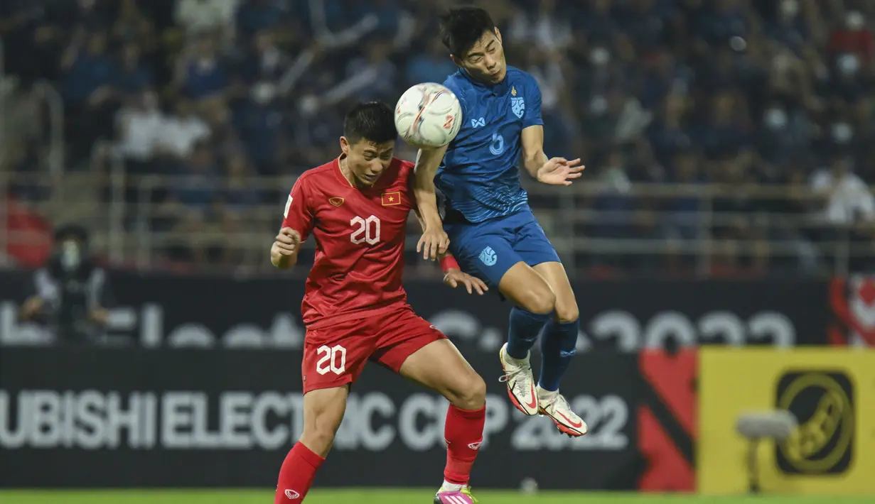 Thailand menjadi juara setelah menang dengan agregat 3-2 atas The Golden Star Warriors. (AP Photo/Kittinun Rodsupan)
