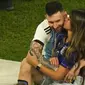 Lionel Messi dan Antonela Roccuzzo di Piala Dunia 2022. (AP Photo/Francisco Seco)