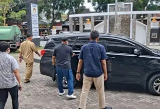 KPK Geledah Kantor Dinas PUPR Madiun (AntaraNews)