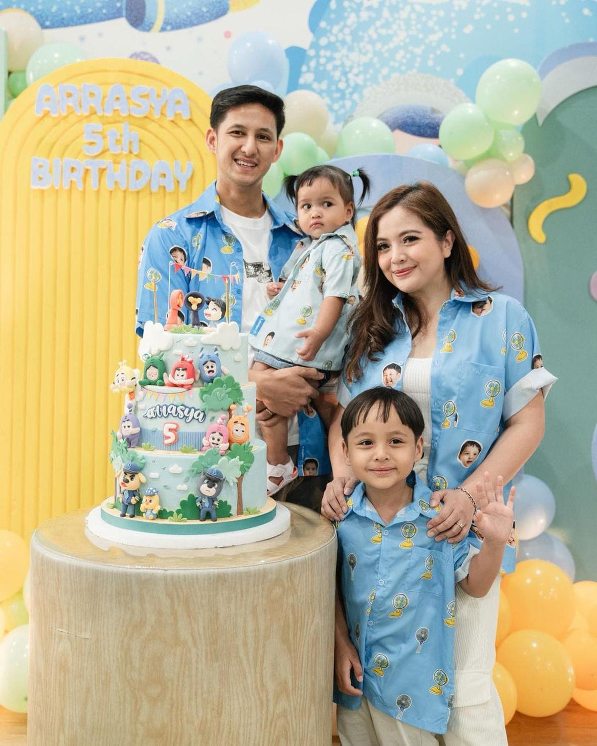 Potret Awet Muda Tasya Kamila, Tetap Memesona dari Penyanyi Cilik hingga Ibu Dua Anak
