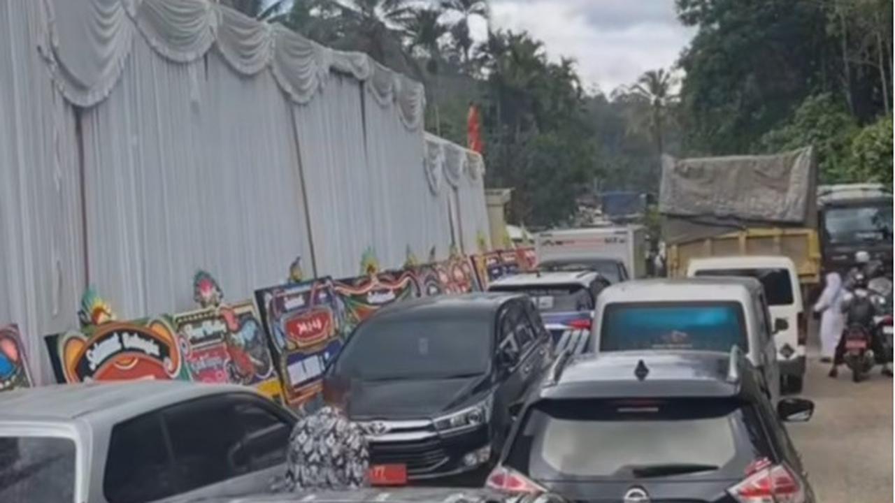 Heboh Jalan Lintas Sumatera Macet Parah Gara-Gara Pesta Anak Gubernur Sumbar