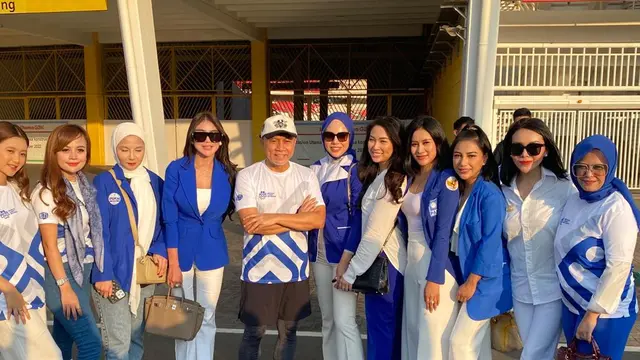 Zulkifli Hasan sesaat setelah selesai lari sore bersama Wali Kota Bogor Bima Arya Sugiarto dan Pasha Ungu di jogging track Stadion Utama Gelora Bung Karno, Sabtu (20/8)