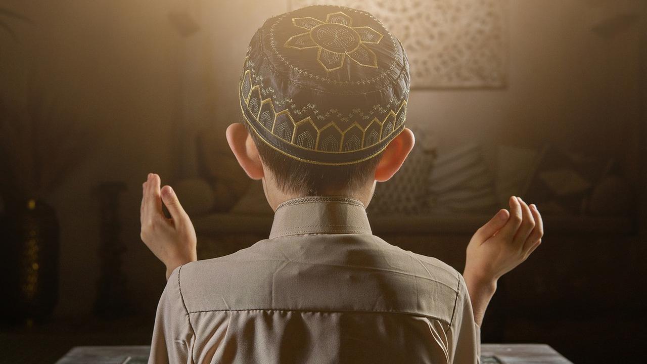 Doa Ketika Mendengar Azan Asyhadu Anna Muhammadarrasulullah, Perlu Diketahui