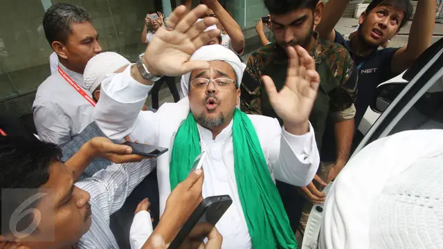 20161123-Rizieq-Shihab-Usai-Penuhi-Panggilan-Bareskrim-Jakarta-FF