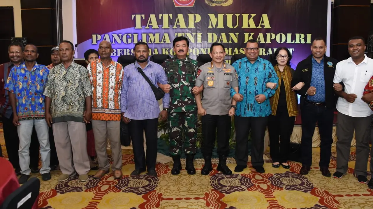 Panglima TNI dan Kapolri Minta Masukan Tokoh Adat Selesaikan Konflik di Papua