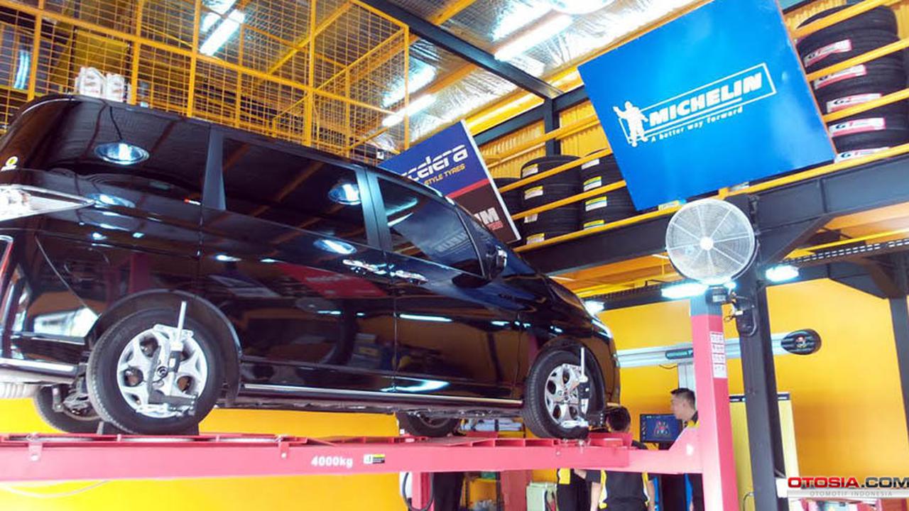 Metode Efektif untuk Menghilangkan Noda Air di Mobil