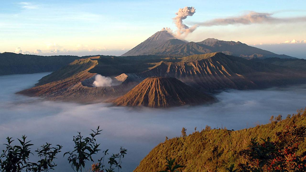 Tak Ada Kaitan dengan Penemuan Ladang Ganja, Ini Alasan Pelarangan Penggunaan Drone di Bromo