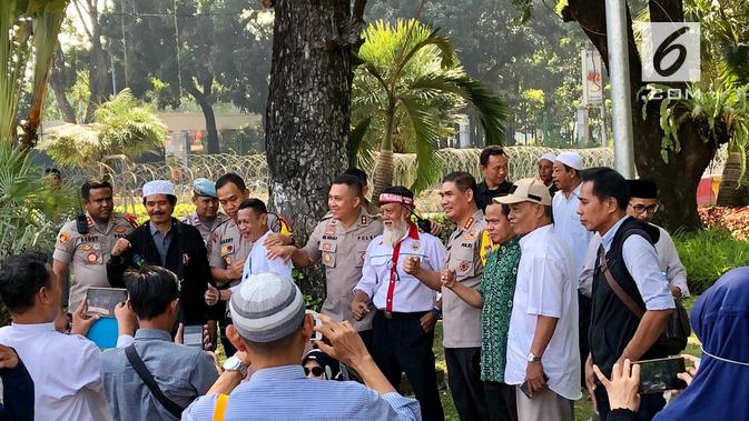 Demonstrasi jelang sidang putusan sengketa Pilpres 2019 di MK. (Liputan6.com/Ratu Annisaa Suryasumirat)