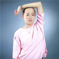 Rumah tangga Dewi Rezer terancam bubar. Ibu dua anak itu mengajukan gugatan cerai pada suaminya, Marcelino Lefrandt. (Fotografer: Febio Hernanto, Digital Imaging: Muhammad Iqbal Nurfajri/Bintang.com)