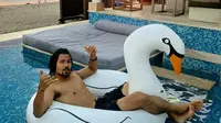 Unggah Foto Peluk Cewek, Chicco Jerikho Bikin Warganet Gemas