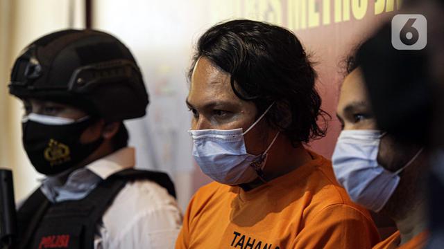 FOTO: Vokalis Deadsquad Dihadirkan saat Rilis Penyalahgunaan Narkoba