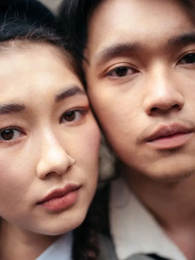 7 Gaya Devina Aureel dan Brandon Salim dengan Tema Street Fashion Ini Menawan