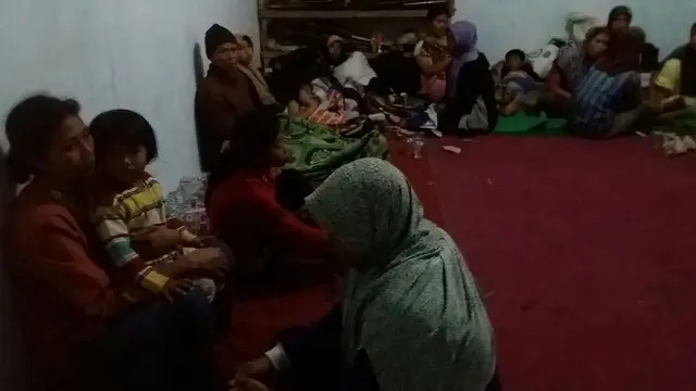 Warga Berhamburan Digoncang Gempa Susulan Banjarnegara, 3 Orang Terluka