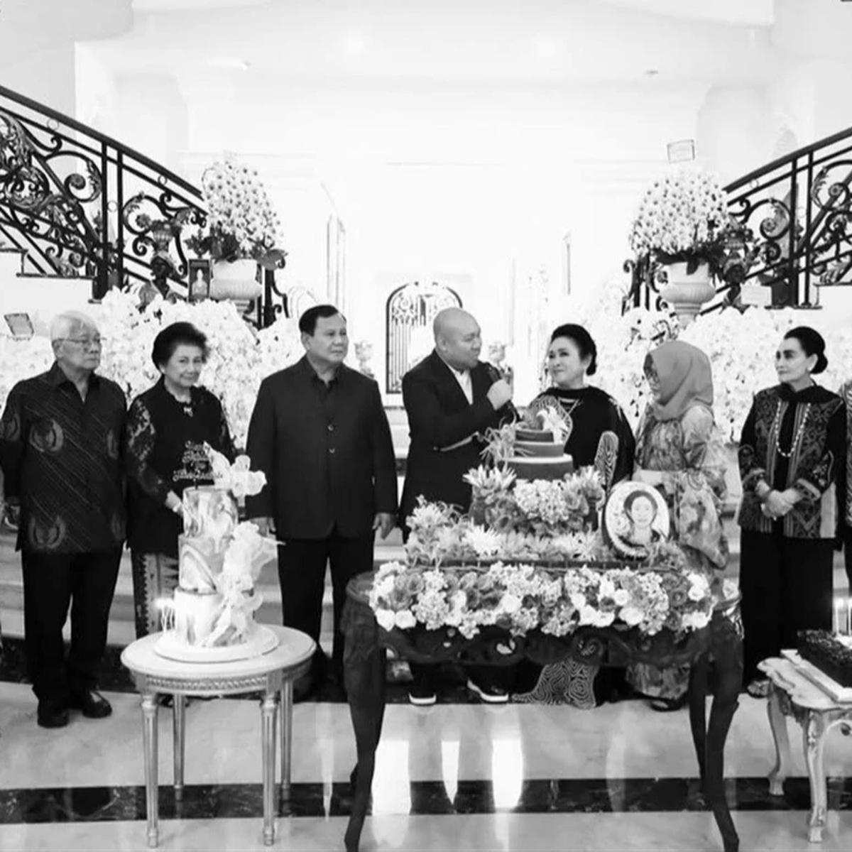 Prabowo Rayakan Ulang Tahun Titiek
