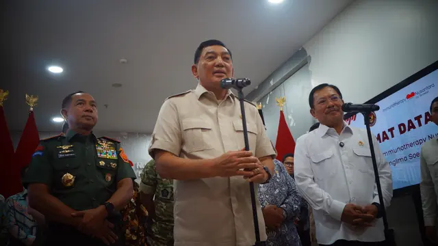 Menteri Pertahanan (Menhan) Sjafrie Sjamsoeddin saat meresmikan layanan Imunoterapi Nusantara dan Digital Subtraction Angiography (DSA).