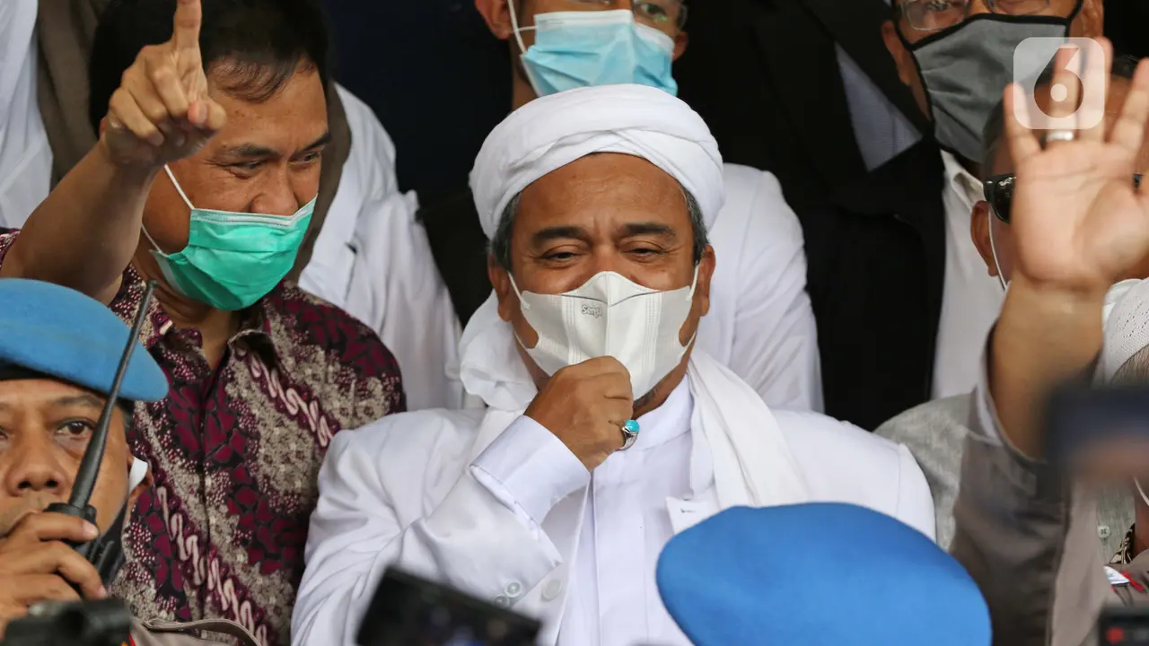 Datangi Polda Metro Jaya, Rizieq Shihab Diperiksa Sebagai Tersangka