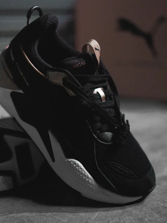 Perpaduan Tampilan Feminin dan Sporty dengan Puma RS-X Trophy Rose Gold