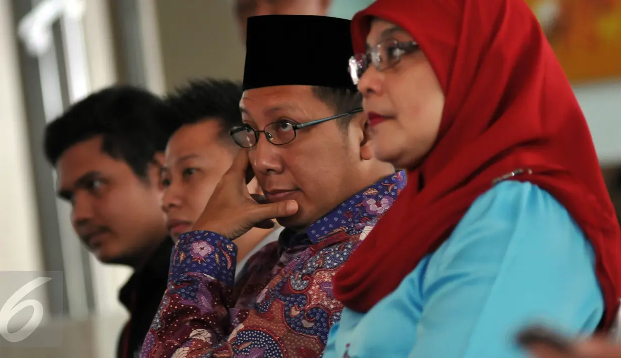 Menag Lukman Hakim Saifuddin (kedua kanan) saat menghadiri pemecahan Rekor MURI sebagai Klinik Pertama Bersertifikat ISO, Jakarta, Minggu (10/1/2016). (Liputan6.com/Johan Tallo)