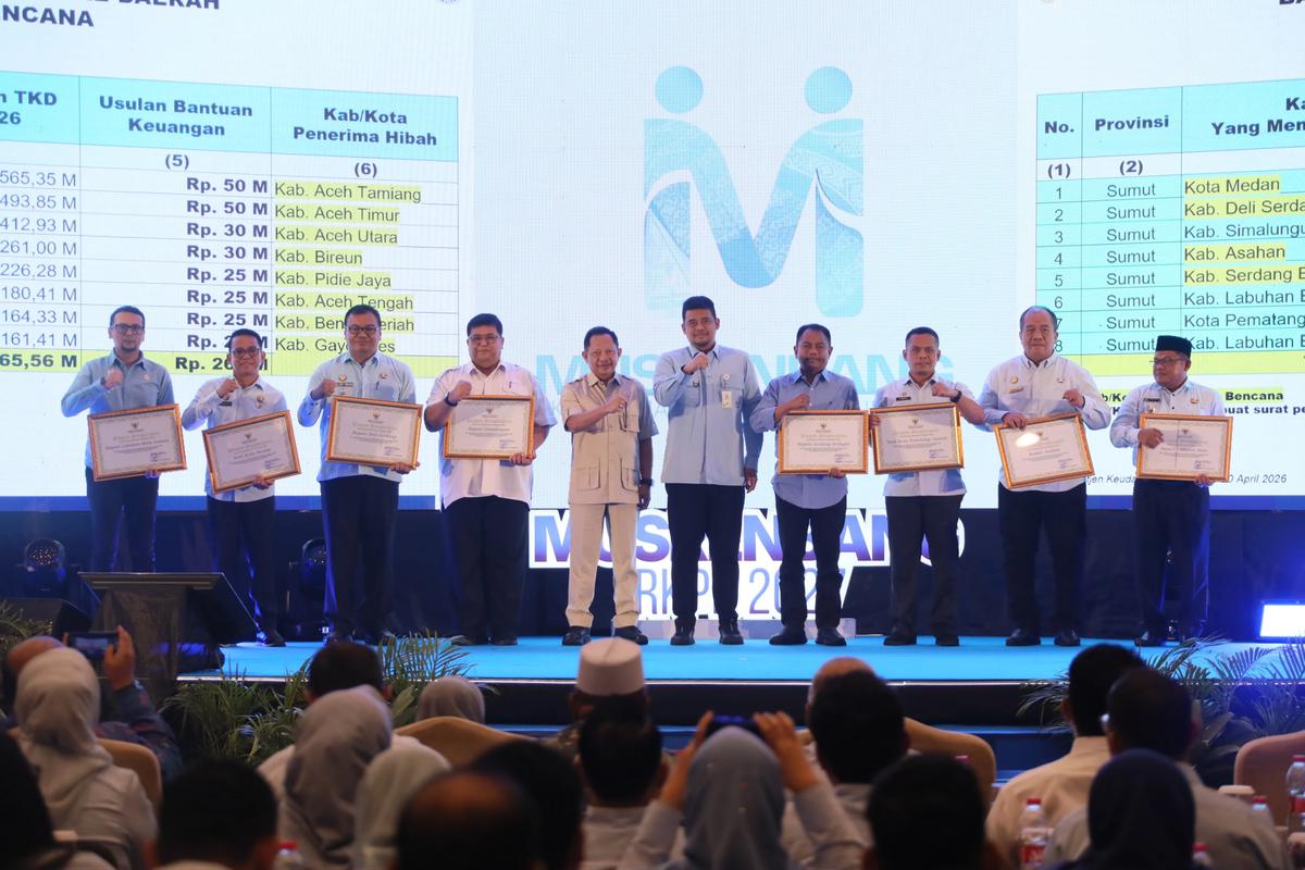 Mendagri Tito saat Musrenbang Sumut 2027 di Kota Medan