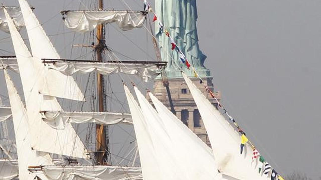KRI Dewaruci ikut parade kapal perang di New York