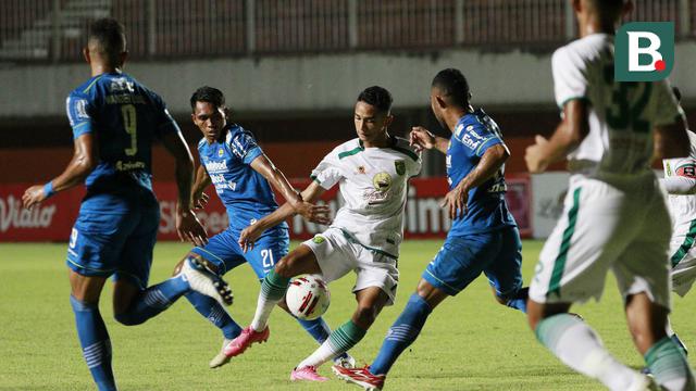 FOTO: Persib Bandung sementara Unggul Telak 3-0 atas Persebaya Surabaya di Babak Pertama - Marcelino Ferdinan; Ardi Idrus