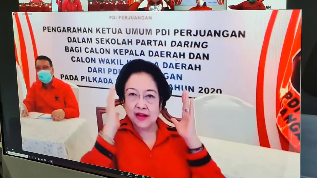 Ketua Umum PDIP Megawati Soekarnoputri Saat Memberikan Arahan di Sekolah Partai Gelombang II