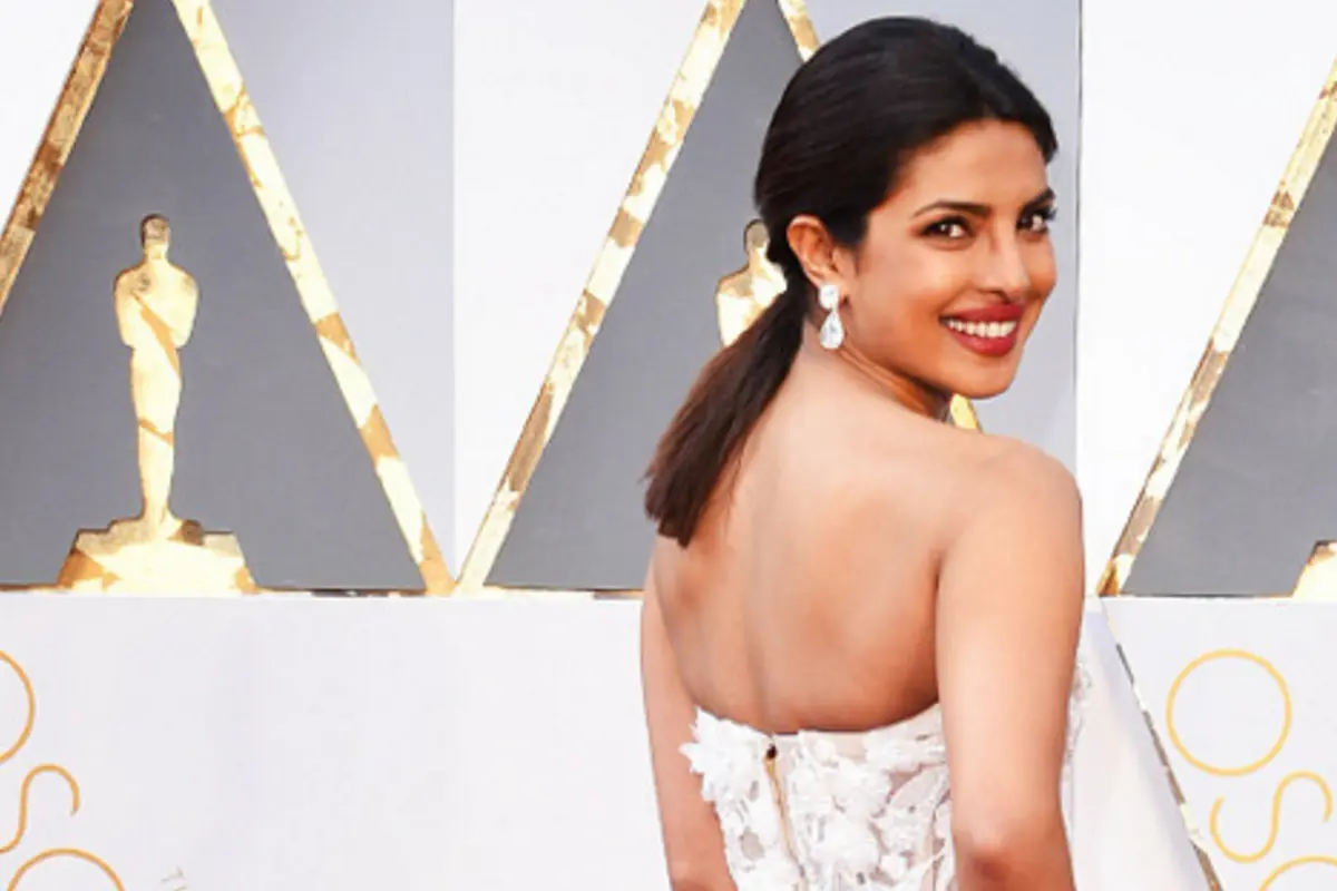 Priyanka Chopra Tembus Rekor Pencarian di Google Saat Red Carpet