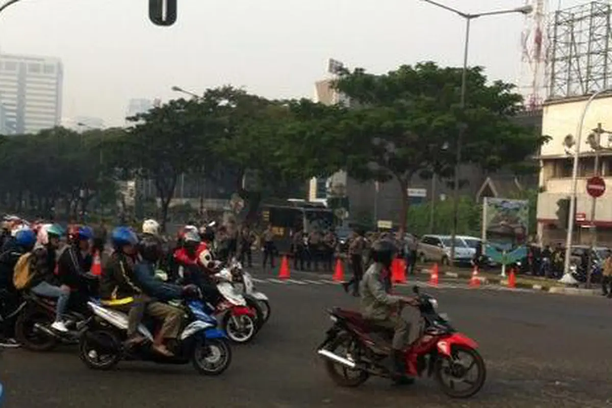 Pengalihan Arus di Sekitar Gedung MK Warnai Kemacetan Jakarta
